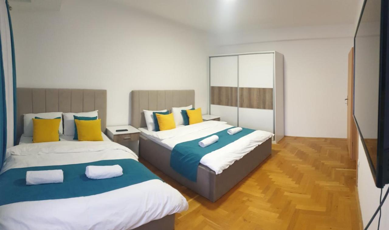 Front Beach Exclusive Apartments Struga Esterno foto