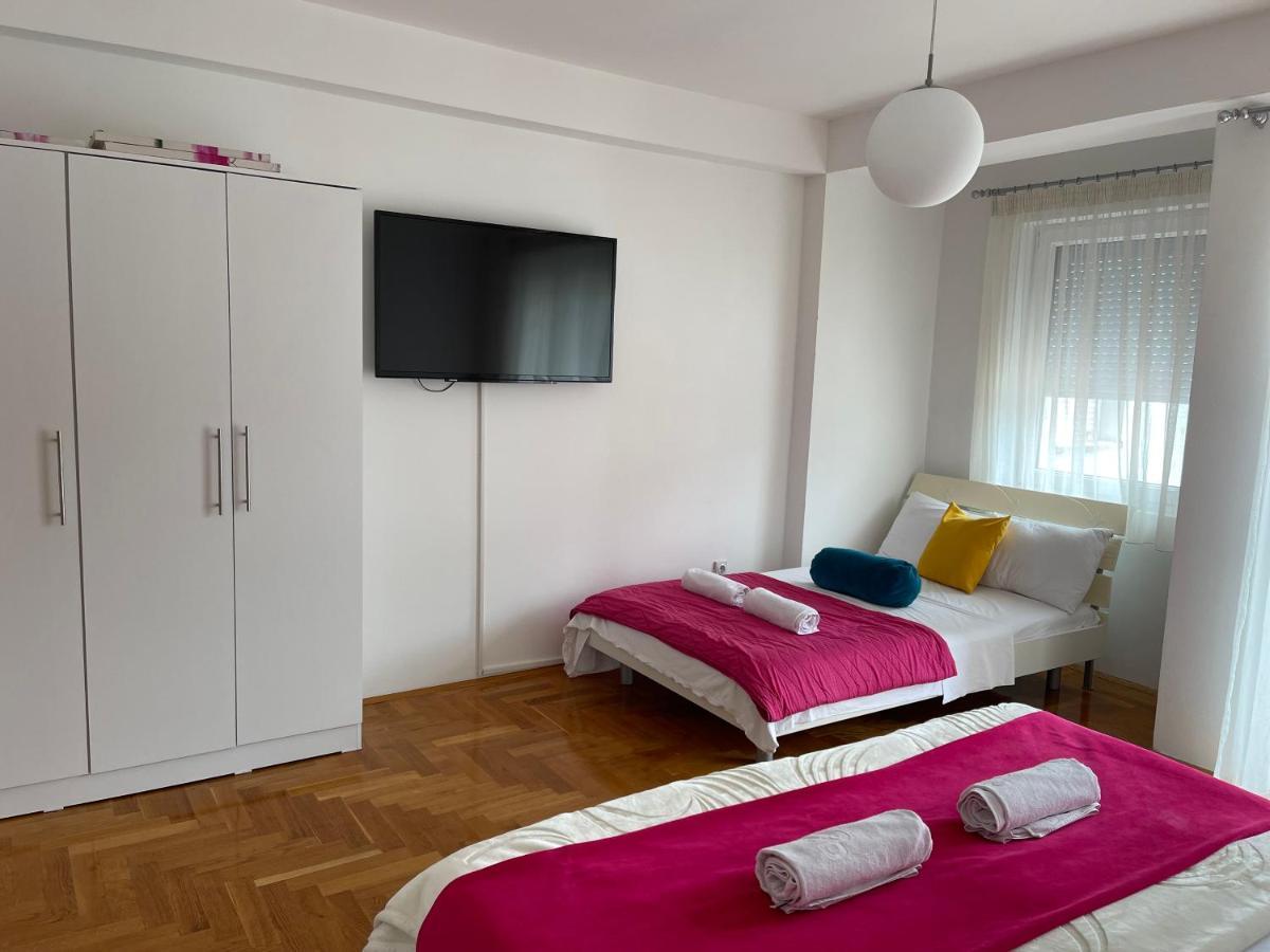 Front Beach Exclusive Apartments Struga Esterno foto