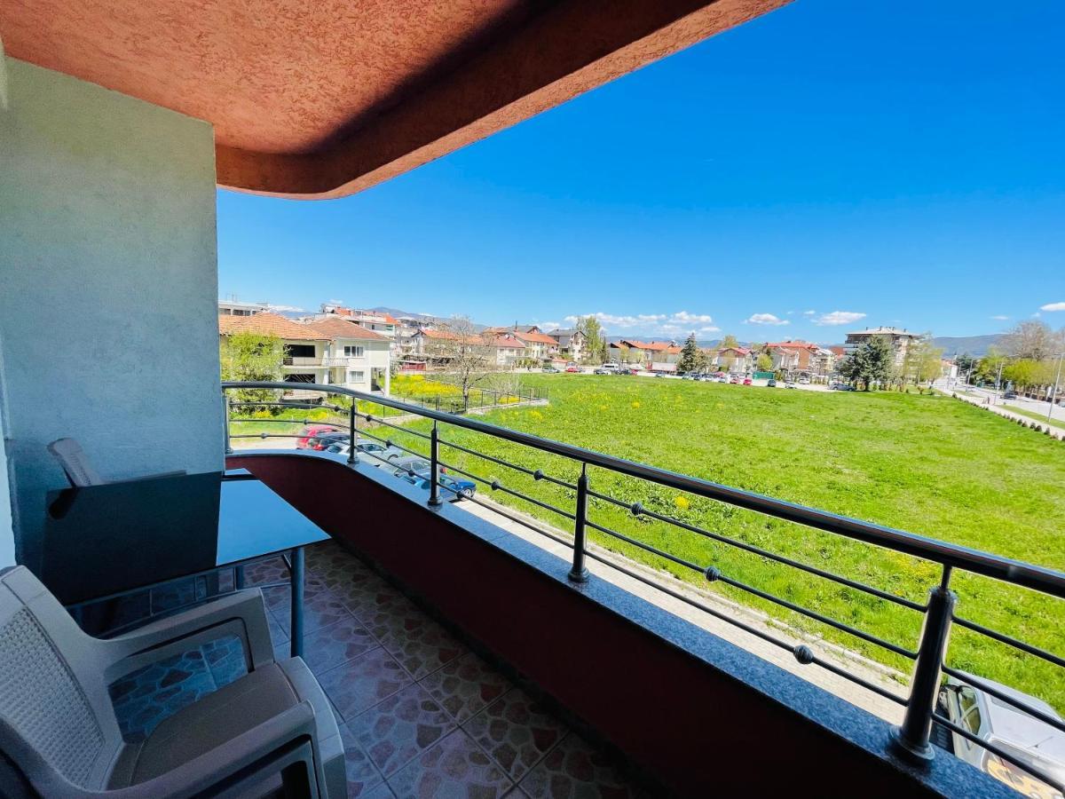 Front Beach Exclusive Apartments Struga Esterno foto