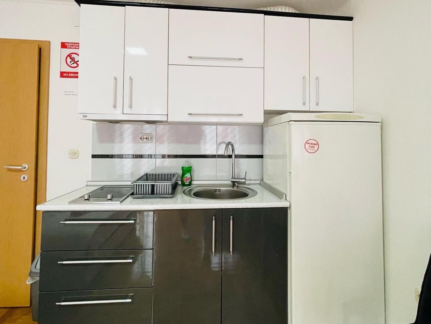 Front Beach Exclusive Apartments Struga Esterno foto