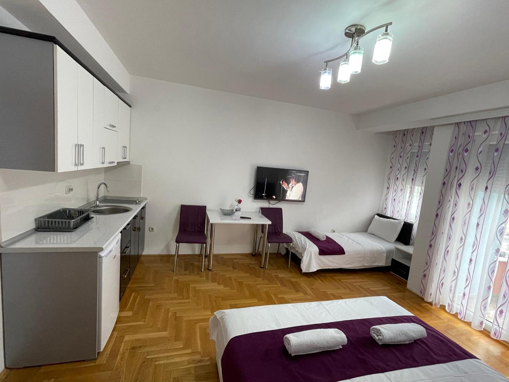 Front Beach Exclusive Apartments Struga Esterno foto