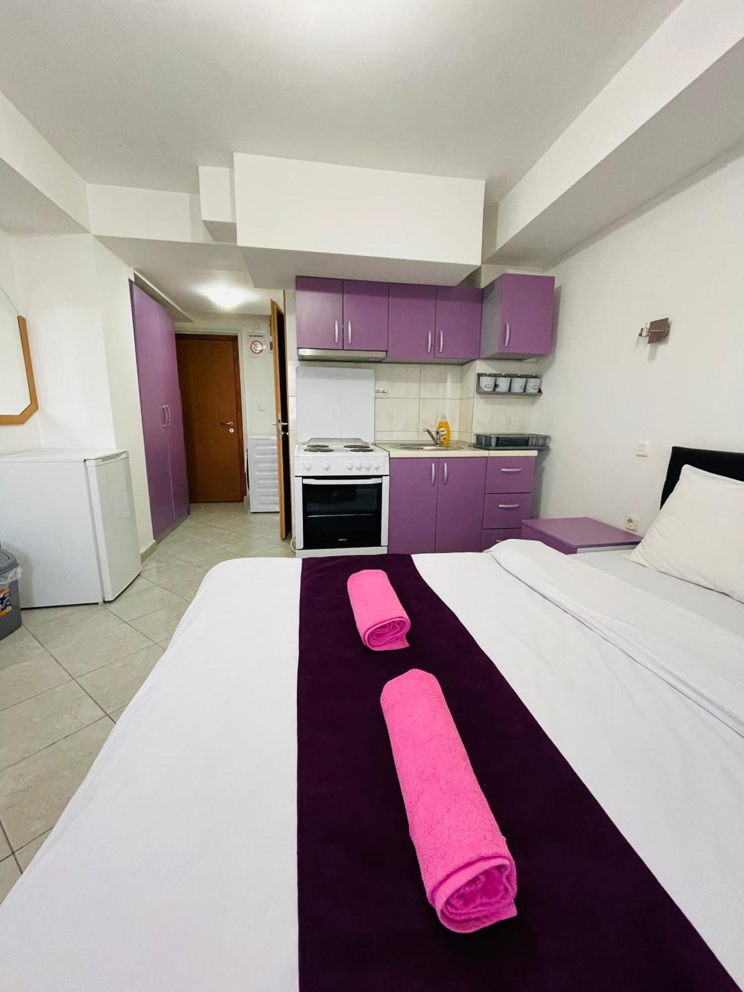 Front Beach Exclusive Apartments Struga Esterno foto