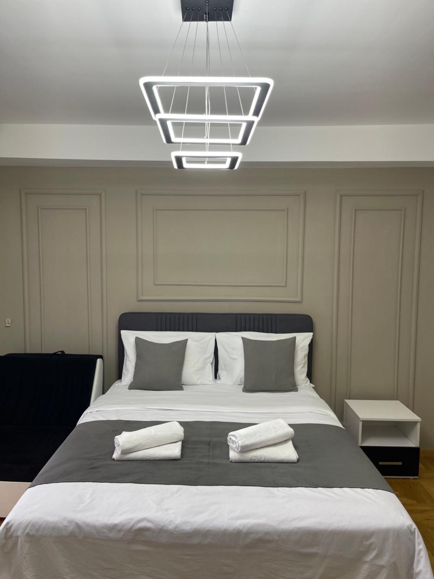 Front Beach Exclusive Apartments Struga Esterno foto